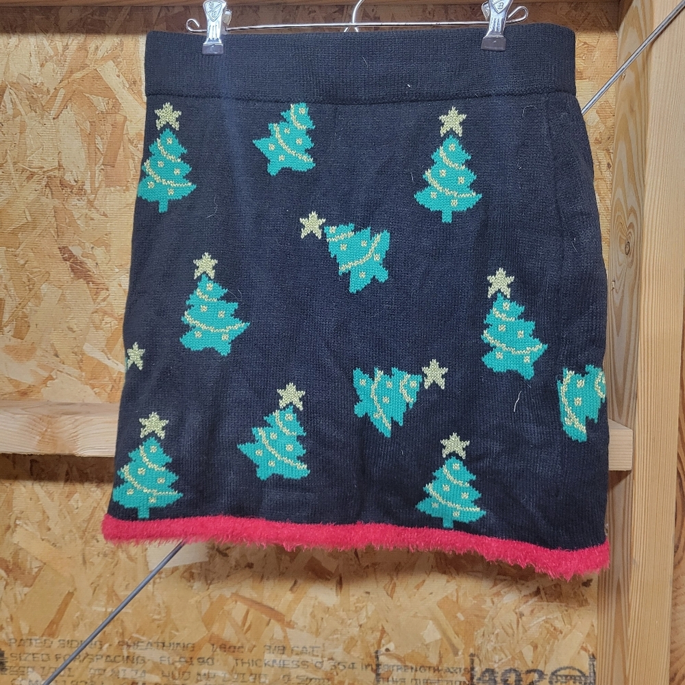 Major Label NWOT Christmas Sweater Skirt‎ Size Large